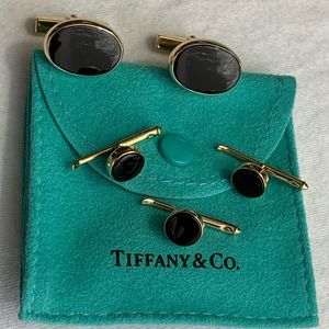 Tiffany and co. 14k yellow gold & onyx cufflinks set